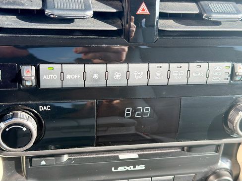 Used 2022 Lexus GX 460 Premium w/ Accessory Package AWD/4WD image 16