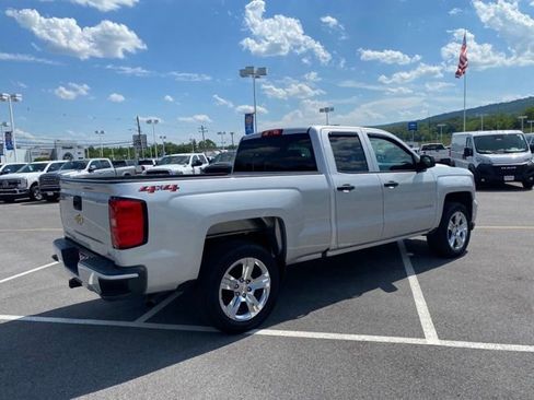 Used 2019 Chevrolet Silverado 1500 Custom w/ Custom Convenience Package AWD/4WD image 5
