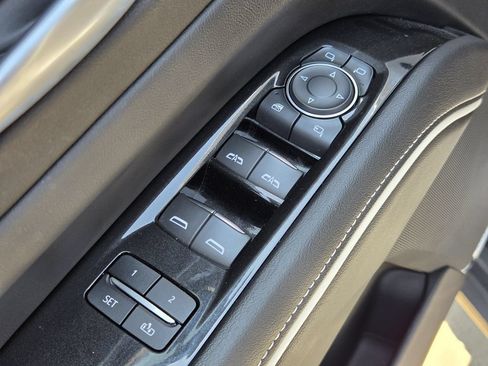 Used 2023 Cadillac Escalade Premium Luxury w/ LPO, Floor Liner Package AWD/4WD image 28