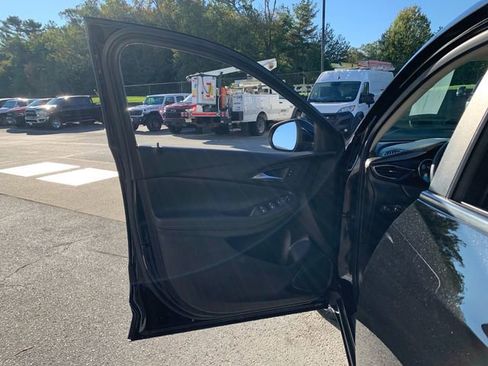 Used 2023 Buick Encore GX Select w/ Safety Package II image 17