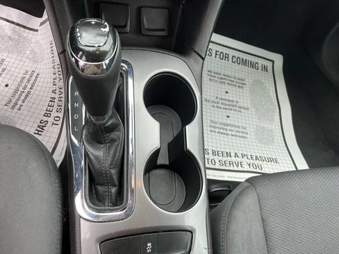 Used 2018 Chevrolet Cruze LT image 11