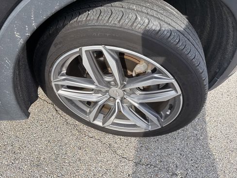 Used 2019 Cadillac XT4 Sport image 13