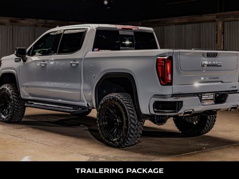 Used 2024 GMC Sierra 1500 AT4 w/ AT4 Preferred Package AWD/4WD image 7