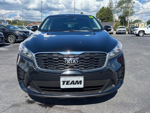 Used 2019 Kia Sorento LX image 2