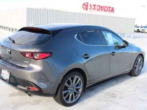 Used 2019 MAZDA MAZDA3 Base image 3