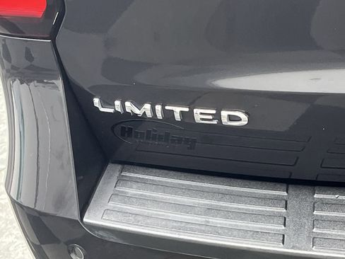 Used 2024 Ford Expedition Limited image 37