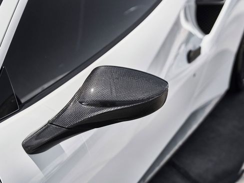 Used 2017 Ferrari 488 GTB RWD image 10