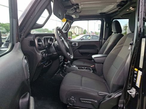 Used 2023 Jeep Wrangler Unlimited w/ Cold Weather Group AWD/4WD image 13