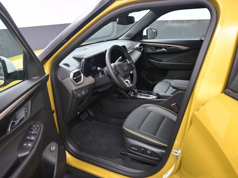 New 2025 Chevrolet TrailBlazer ACTIV w/ Convenience Package FWD image 16