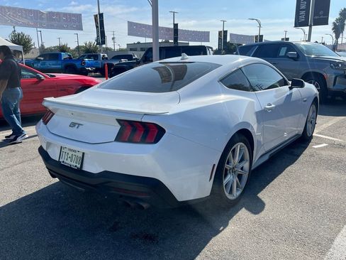 Used 2024 Ford Mustang GT Premium image 4