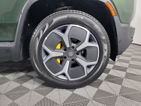 Used 2024 Rivian R1S Adventure AWD/4WD image 11