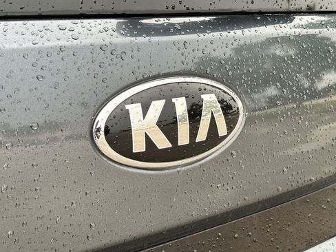 Used 2020 Kia Soul LX FWD image 11
