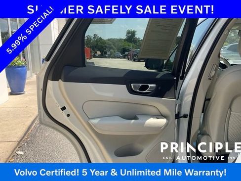 Certified 2024 Volvo XC60 B5 Plus w/ Protection Package Premier AWD/4WD image 23