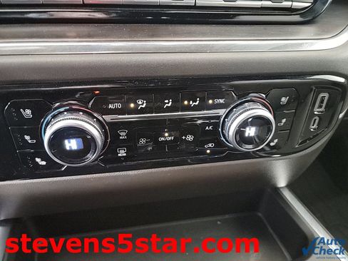 Used 2023 GMC Sierra 1500 SLT w/ SLT Premium Package image 16