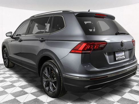 Used 2023 Volkswagen Tiguan SE image 17