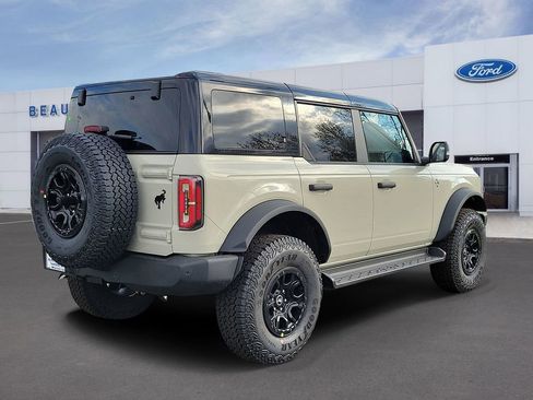 New 2025 Ford Bronco Outer Banks w/ Sasquatch Package image 4