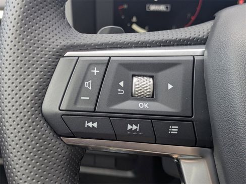 New 2025 Mitsubishi Outlander SE image 27