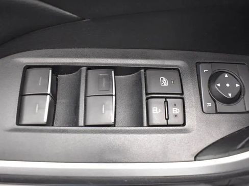 Used 2024 Toyota RAV4 XLE image 21