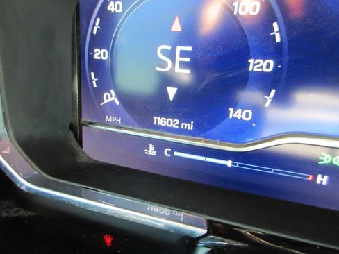 Used 2024 Chevrolet Silverado 3500 High Country w/ High Country Premium Package AWD/4WD image 33