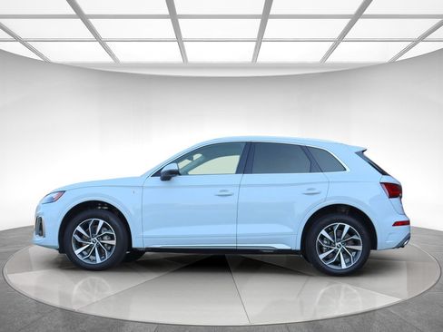 Used 2023 Audi Q5 2.0T Premium Plus w/ Premium Plus Package AWD/4WD image 4