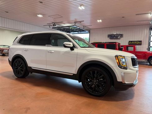 Used 2022 Kia Telluride SX w/ SX Prestige Package AWD/4WD image 9