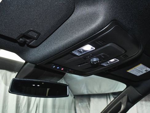 Used 2025 GMC Yukon Denali image 39