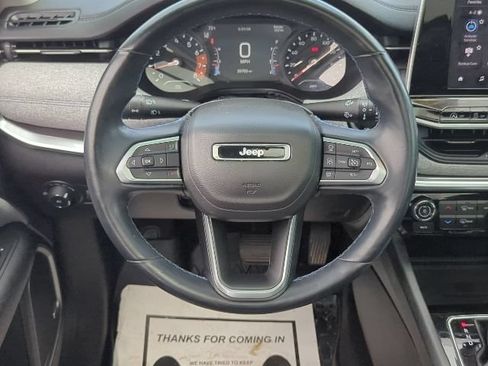 Used 2022 Jeep Compass Latitude w/ Sun and Sound Group AWD/4WD image 15