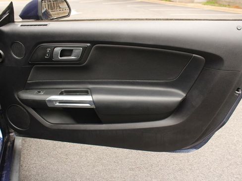 Used 2019 Ford Mustang Coupe w/ Equipment Group 101A RWD image 18
