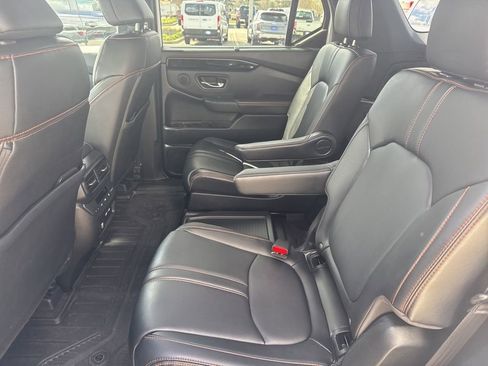 Used 2023 Honda Pilot TrailSport image 27