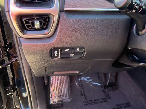Used 2023 Kia Sorento EX w/ Panoramic Sunroof Package image 25