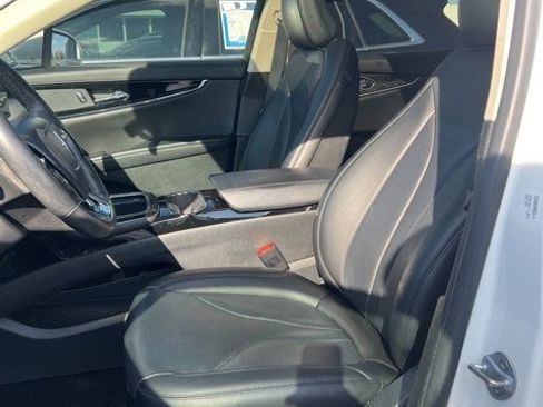 Used 2022 Lincoln Nautilus Reserve image 9