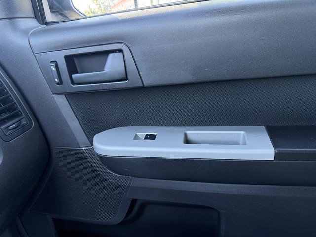 Used 2009 Ford Escape XLT FWD image 38