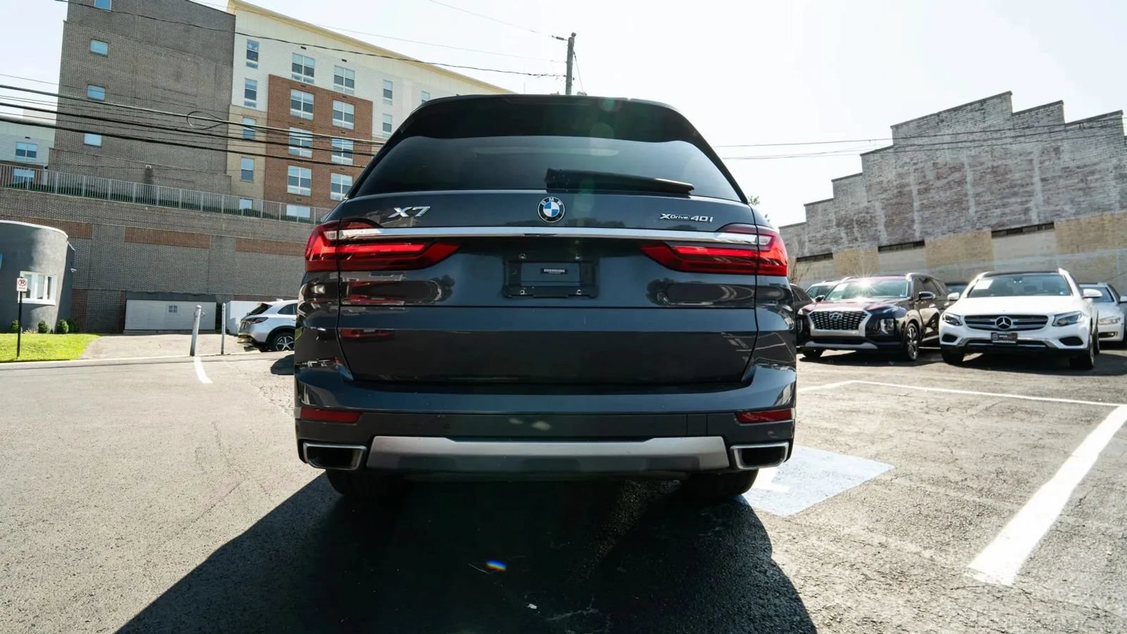 Used 2020 BMW X7 xDrive40i w/ Premium Package AWD/4WD image 5