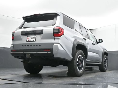 Used 2025 Toyota 4Runner TRD Off-Road AWD/4WD image 42