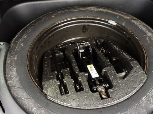 Certified 2017 Jeep Grand Cherokee Laredo w/ Quick Order Package 23E image 19