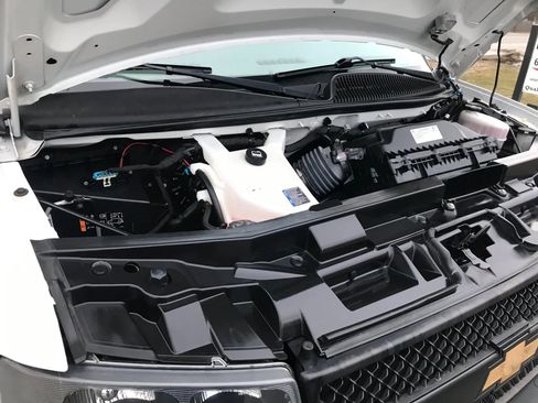 Used 2022 Chevrolet Express 2500 LS image 35