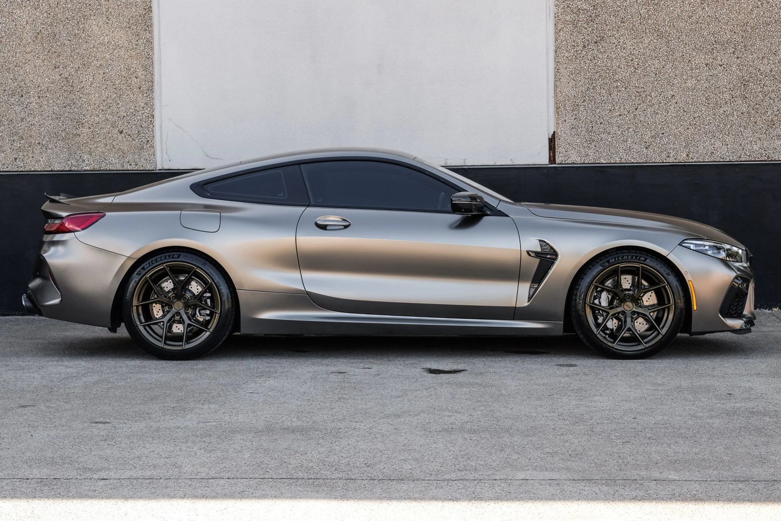 Used 2022 BMW M8 Competition w/ M Carbon Exterior Package AWD/4WD image 6