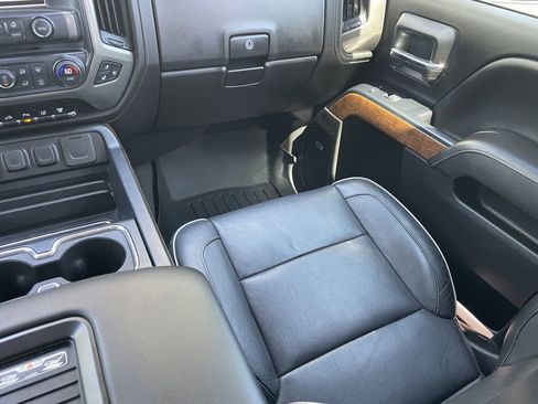 Used 2019 Chevrolet Silverado 2500 High Country w/ Duramax Plus Package AWD/4WD image 15