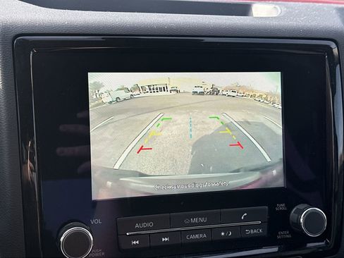 Used 2022 Nissan Frontier SV w/ Technology Package image 27