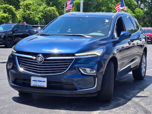 Certified 2023 Buick Enclave Essence w/ Experience Buick Package FWD image 5