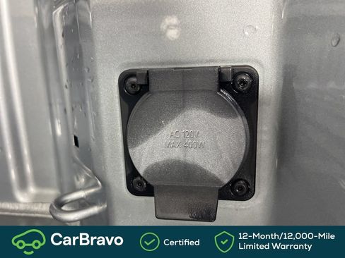 Used 2024 Chevrolet Silverado 1500 LT AWD/4WD image 8