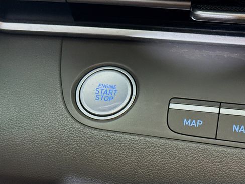 Used 2023 Hyundai Elantra SEL w/ Convenience Package image 21