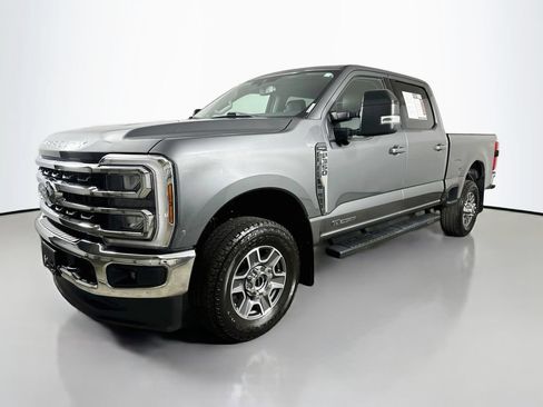 Used 2024 Ford F350 Lariat AWD/4WD image 3
