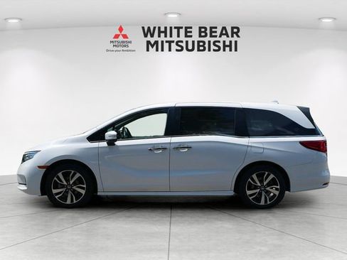 Used 2024 Honda Odyssey Touring image 3