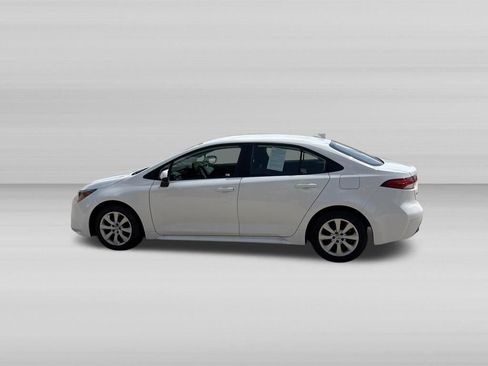 Used 2025 Toyota Corolla LE FWD image 8