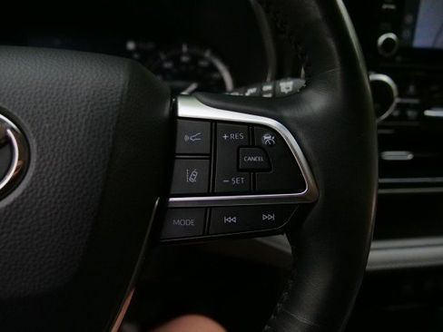 Used 2021 Toyota Highlander Limited AWD/4WD image 21