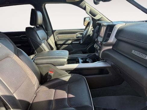 Used 2022 RAM 1500 Laramie AWD/4WD image 17