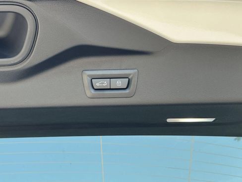 New 2026 BMW X5 xDrive50e w/ M Sport Package image 25