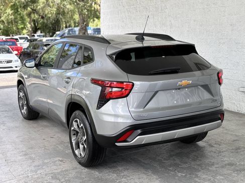 Used 2024 Chevrolet Trax LT image 6