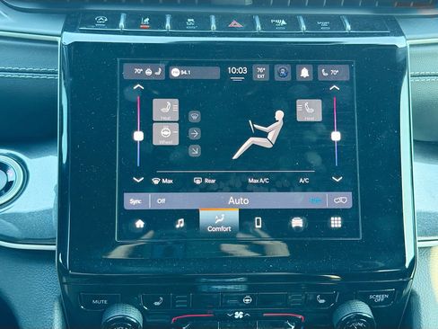 Used 2022 Jeep Grand Cherokee Altitude image 32